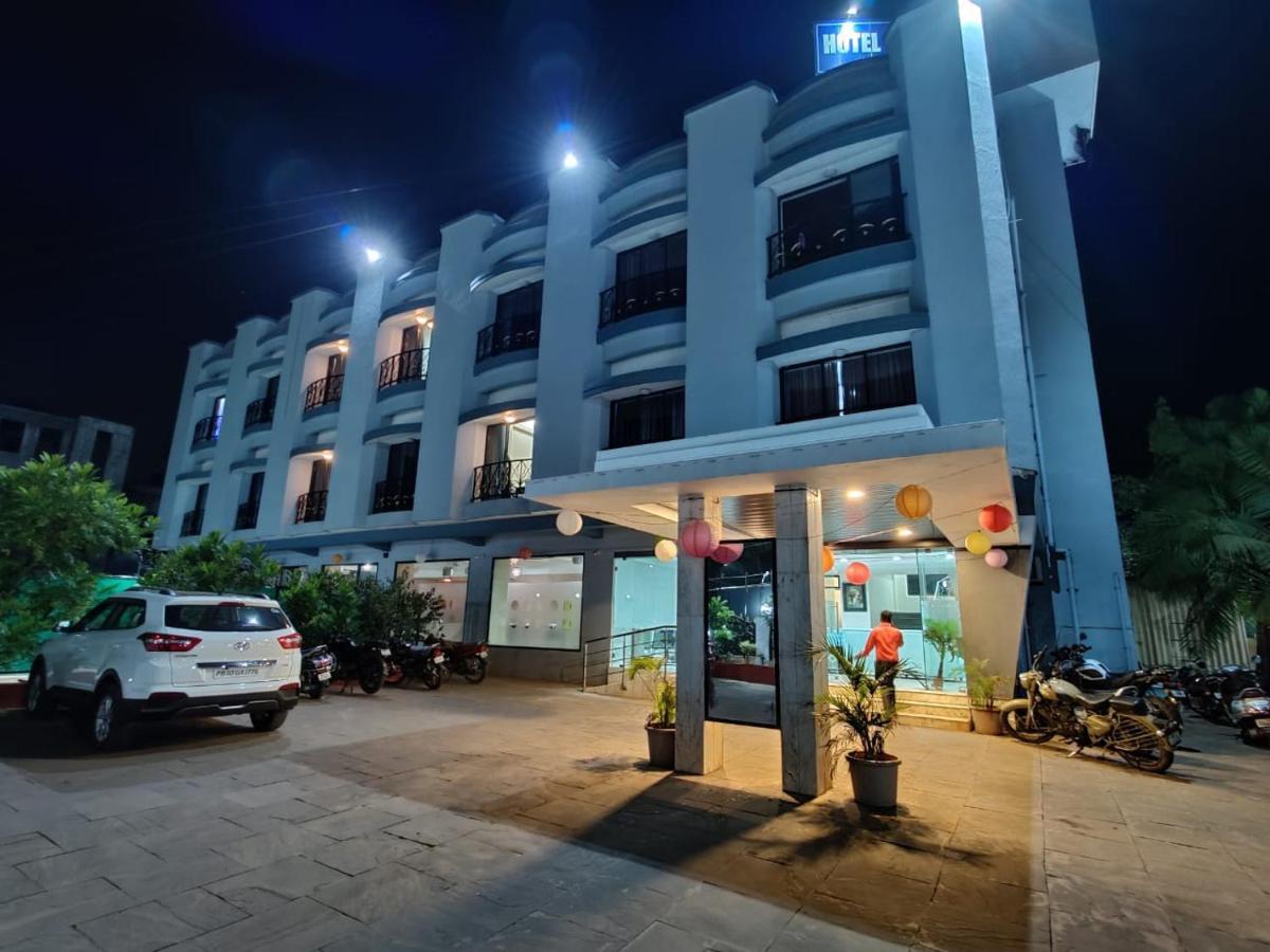 Hotel Aristro Lonavla Exterior foto
