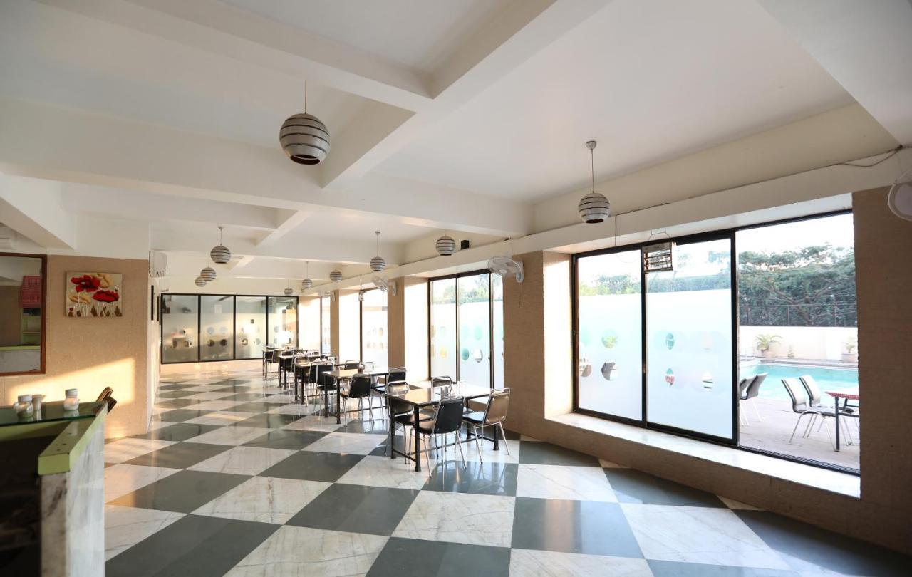 Hotel Aristro Lonavla Exterior foto