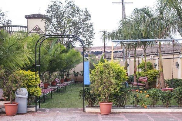 Hotel Aristro Lonavla Exterior foto